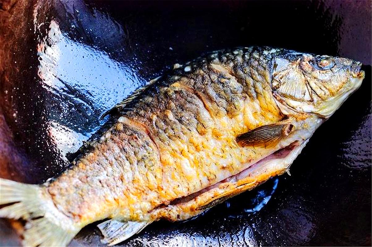 生姜煮鱼的正确方法,炖鱼用姜丝还是姜片