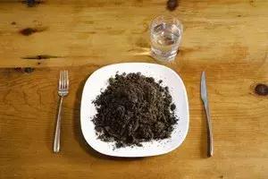 赶紧囤钱！澳币跌至4.7，三年最低！学校想要涨学费？哈哈哈！