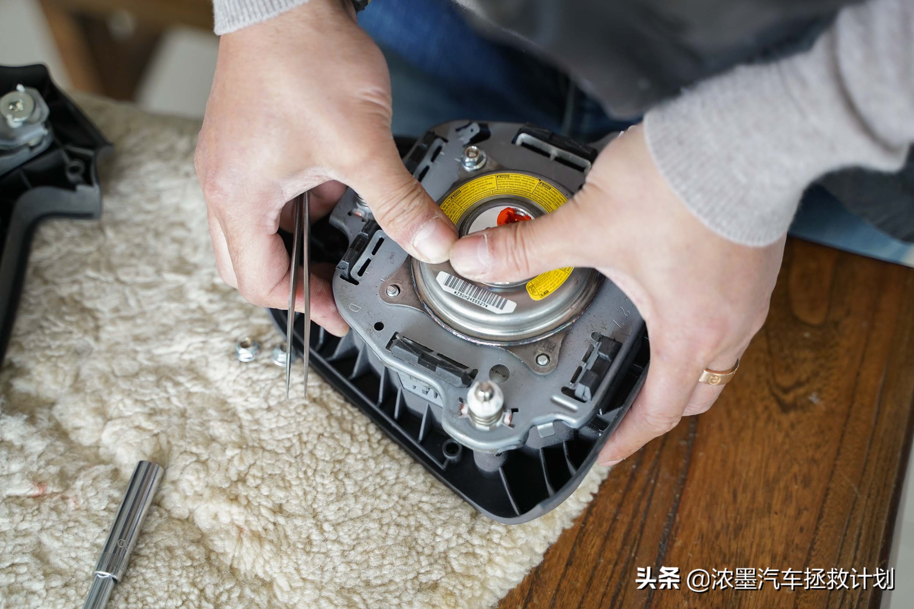 丰田霸道酷路泽带你翻山越岭,丰田兰德酷路泽低速4驱越野模式