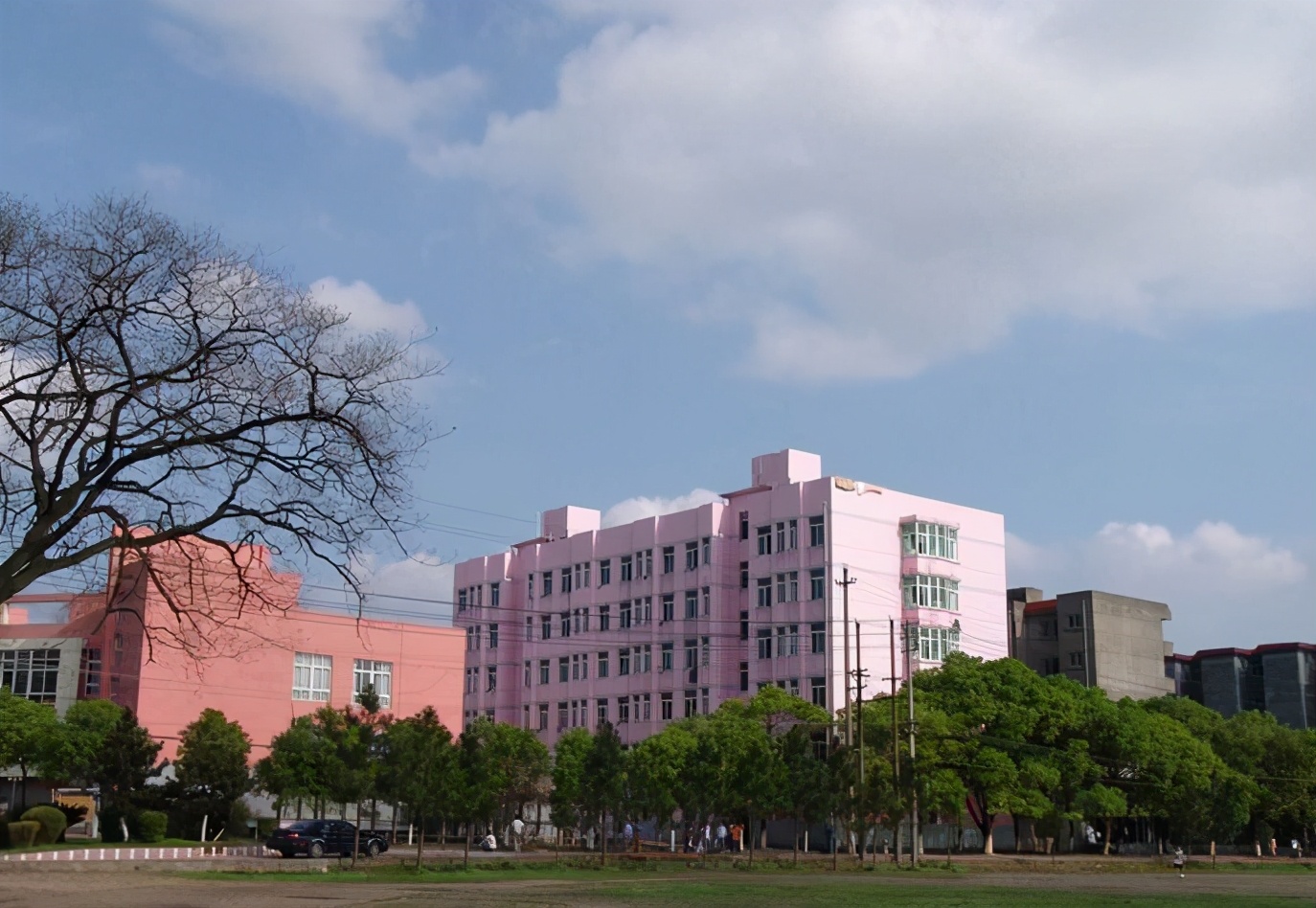 江西学费很高的两所大学,江西学费超贵的学校