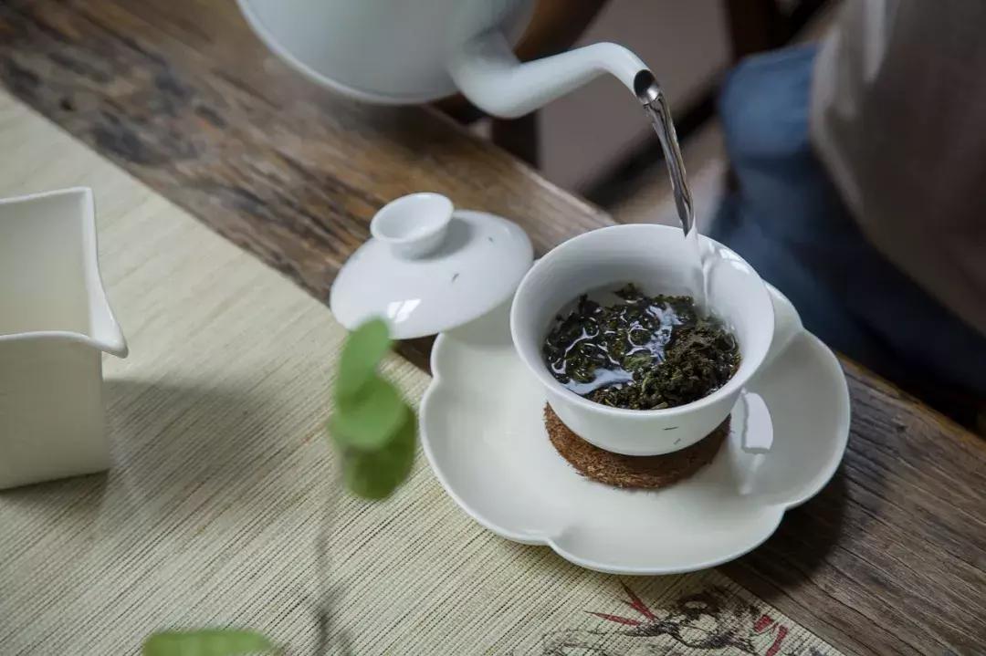 有时候不得不承认自己的普通,有时候不得不承认自己是个外人