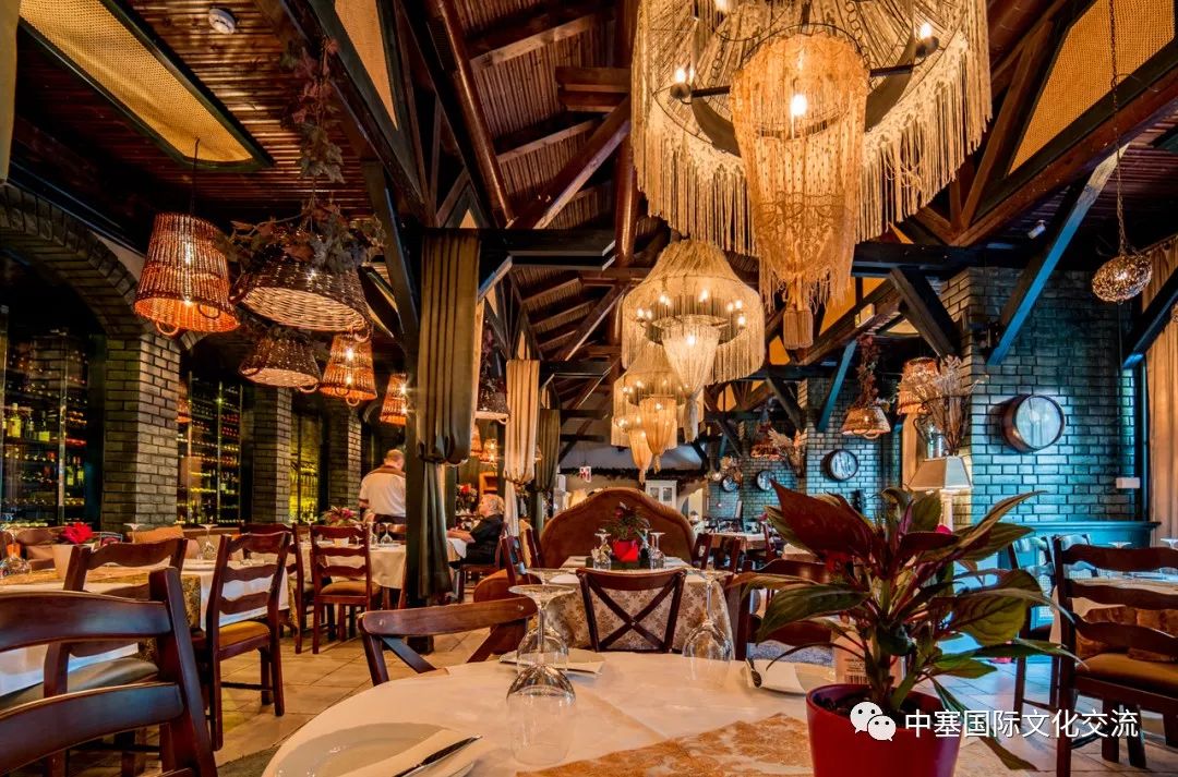 贝尔格莱德老街区饮食,在贝尔格莱德吃北京烤鸭