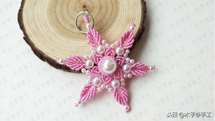 七彩莲花挂件的编法,梅花挂件编法教程