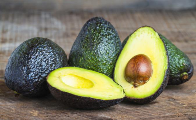 #清风计划#进口量4年翻127倍，牛油果真是贩卖给国人的健康*局骗**吗