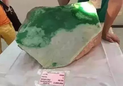 轰动玉石界的原石,轰动翡翠界的事件