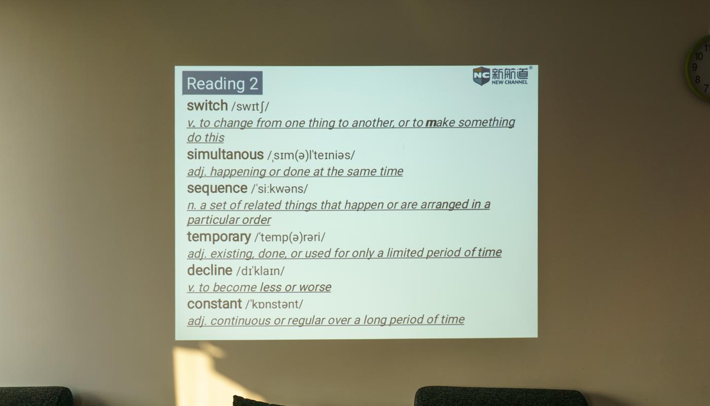 商务投影机有哪些功能,商务投影机家用效果好吗