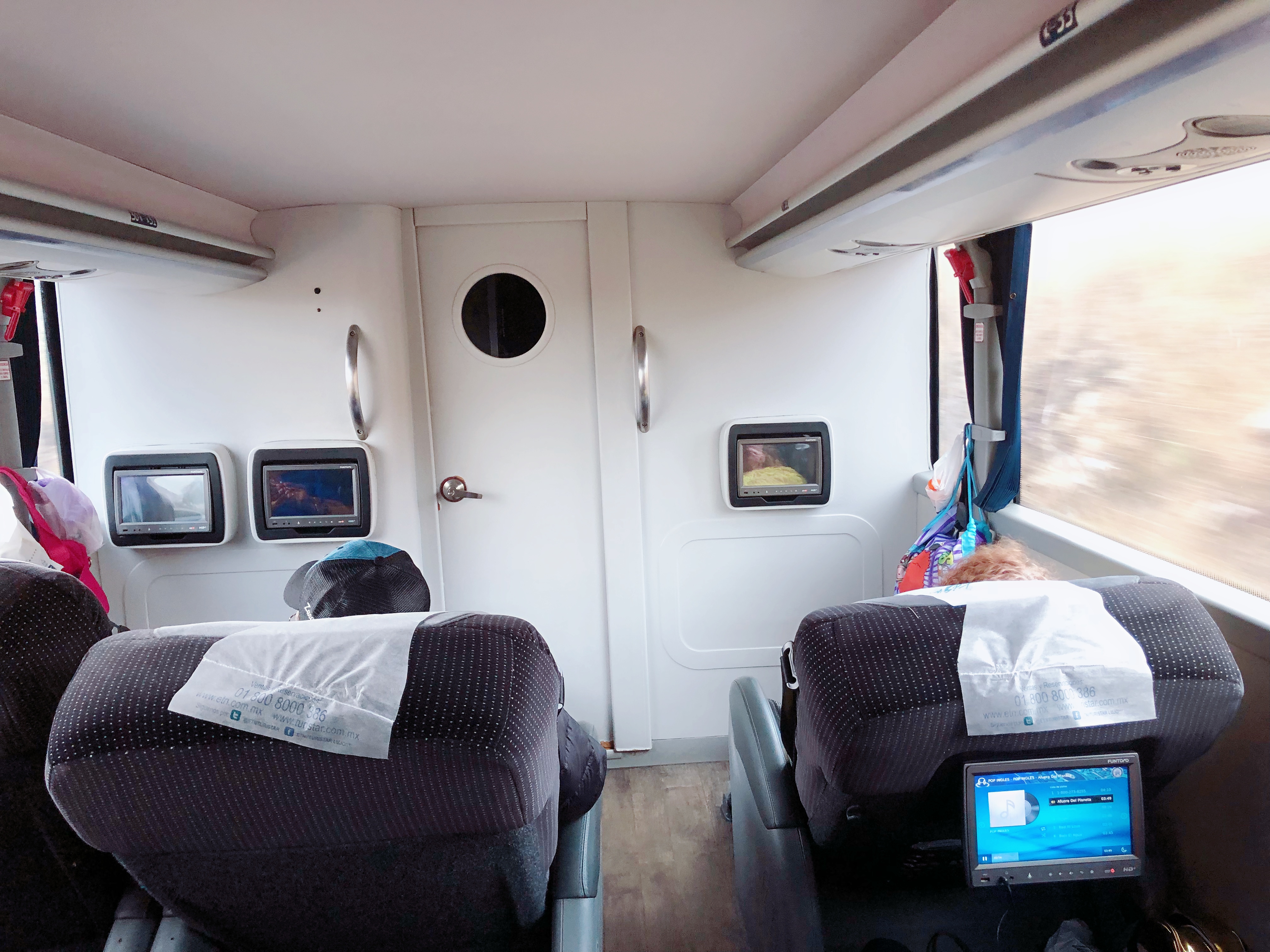 墨西哥大巴免费,墨西哥三辆大巴