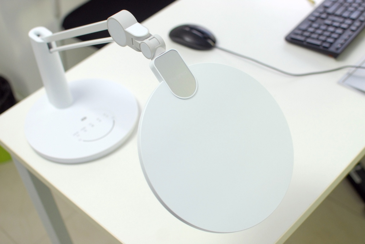 国家A*级A**标准，保护眼睛就选孩视宝全光谱台灯