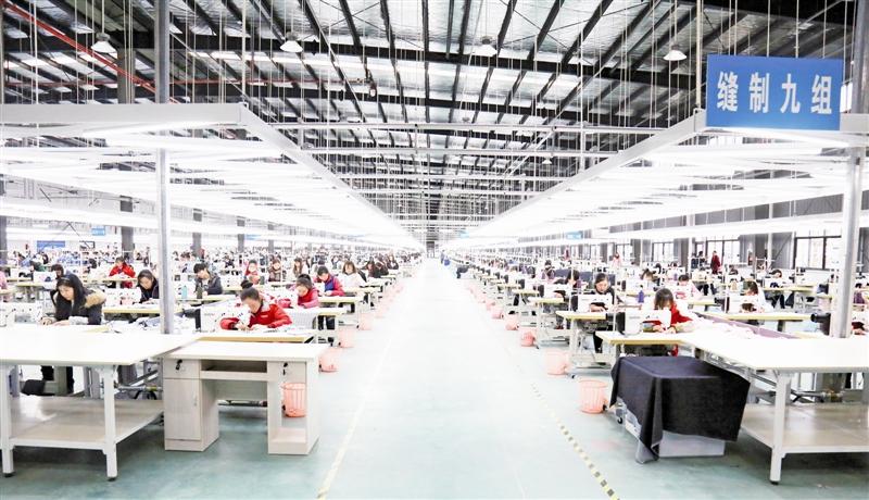 一线大牌品牌尾货怎么拿,阿力大牌折扣女装