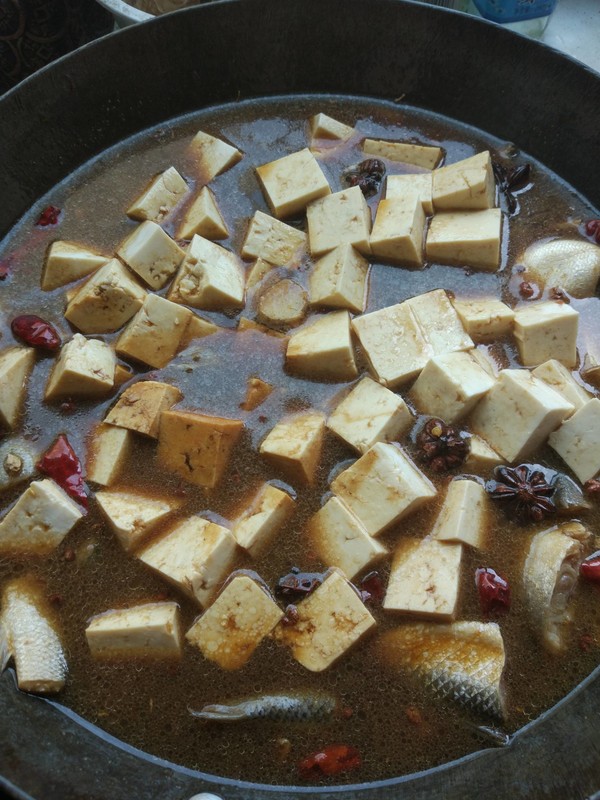 烧鱼放酒醋的正确方法,烧鱼要不要加醋