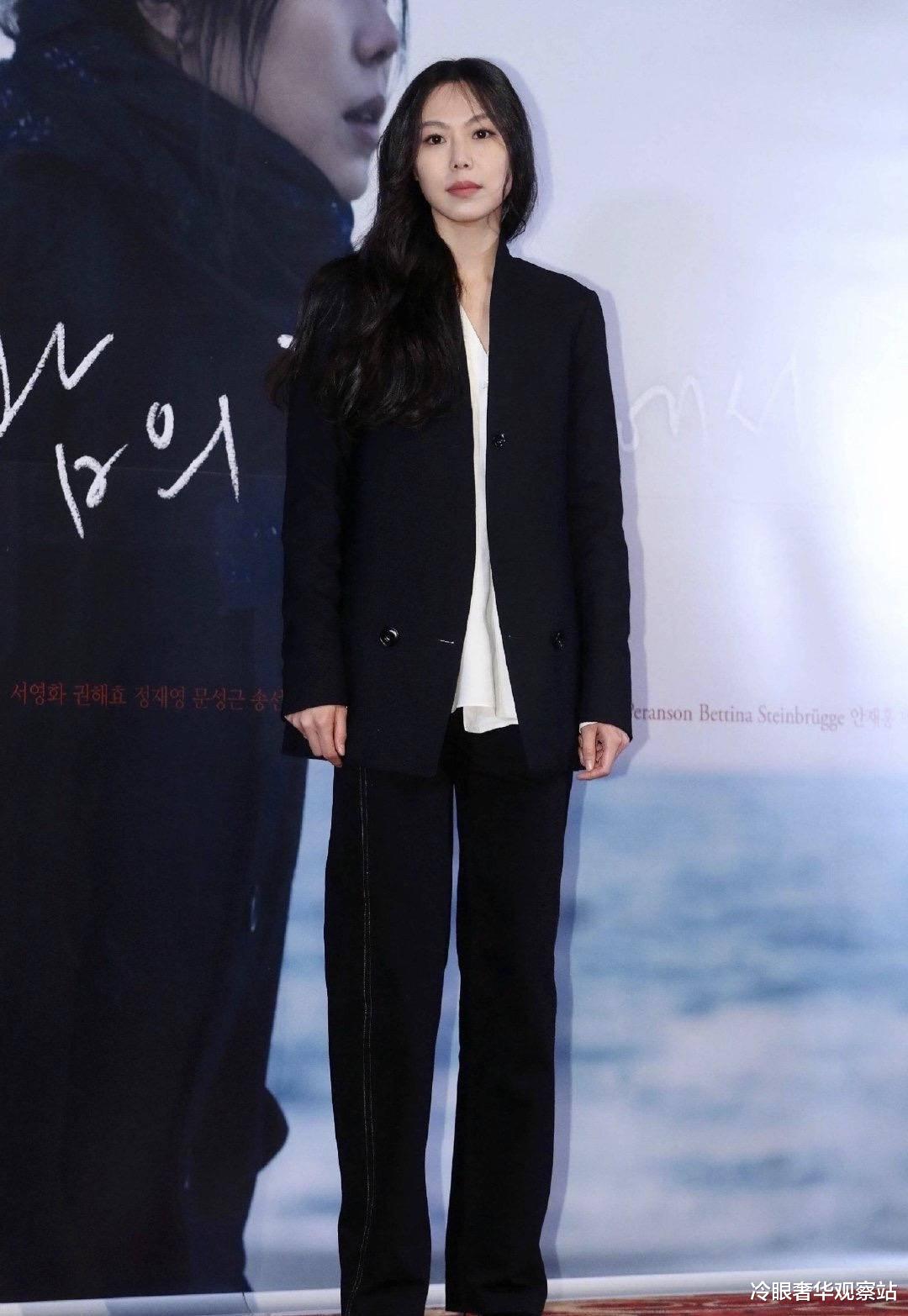 穿lemaire的明星,金敏喜穿搭属于什么风格