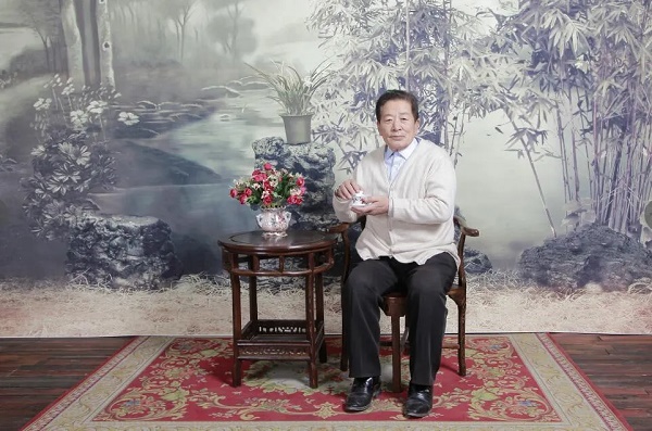 塞外药乡，济世情怀——访“济世黄金养生茶”产业创始人贺鹏途