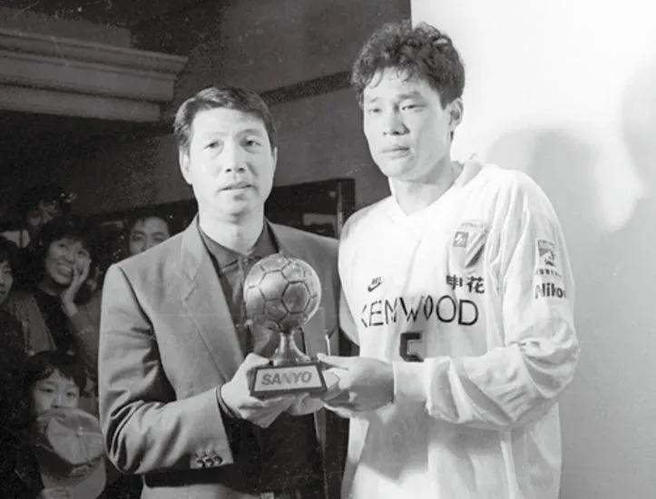 亚洲足球先生又上热搜了：我要越活越野