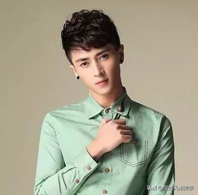 男生上圆下尖脸型适合的清爽发型,下宽上窄的脸型男士发型