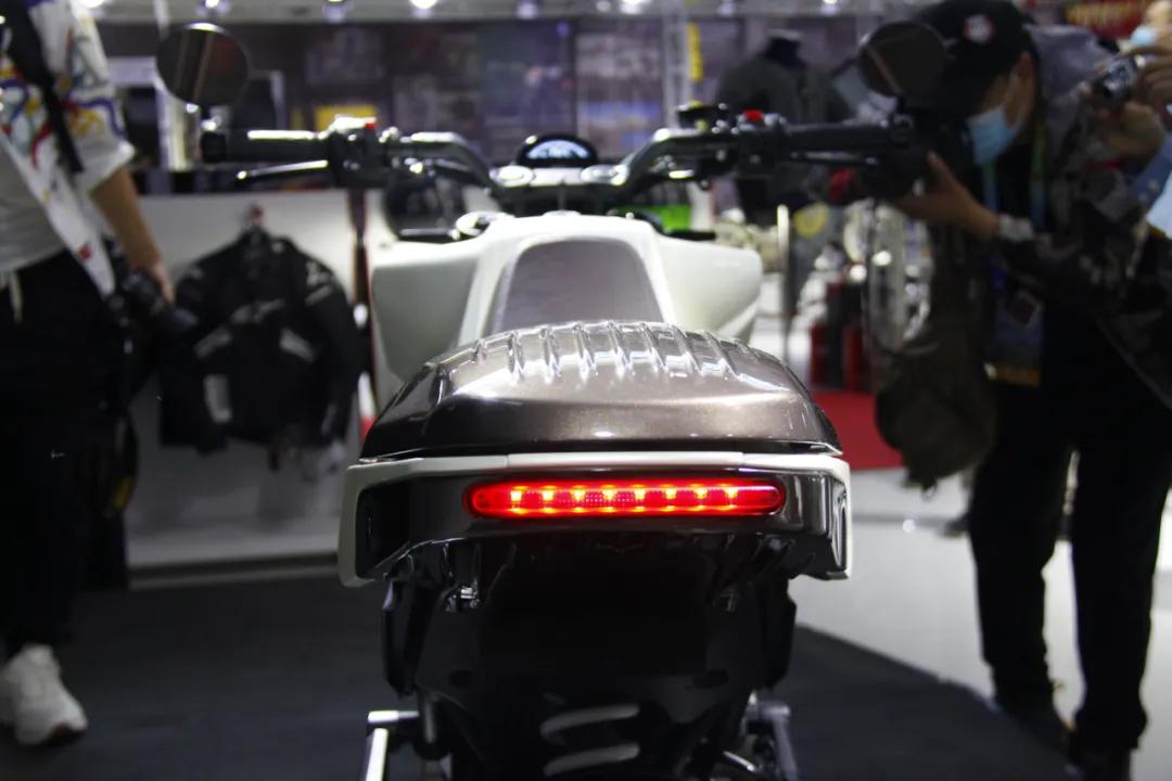 飞肯fkm250是地平线吗,飞肯2021版250