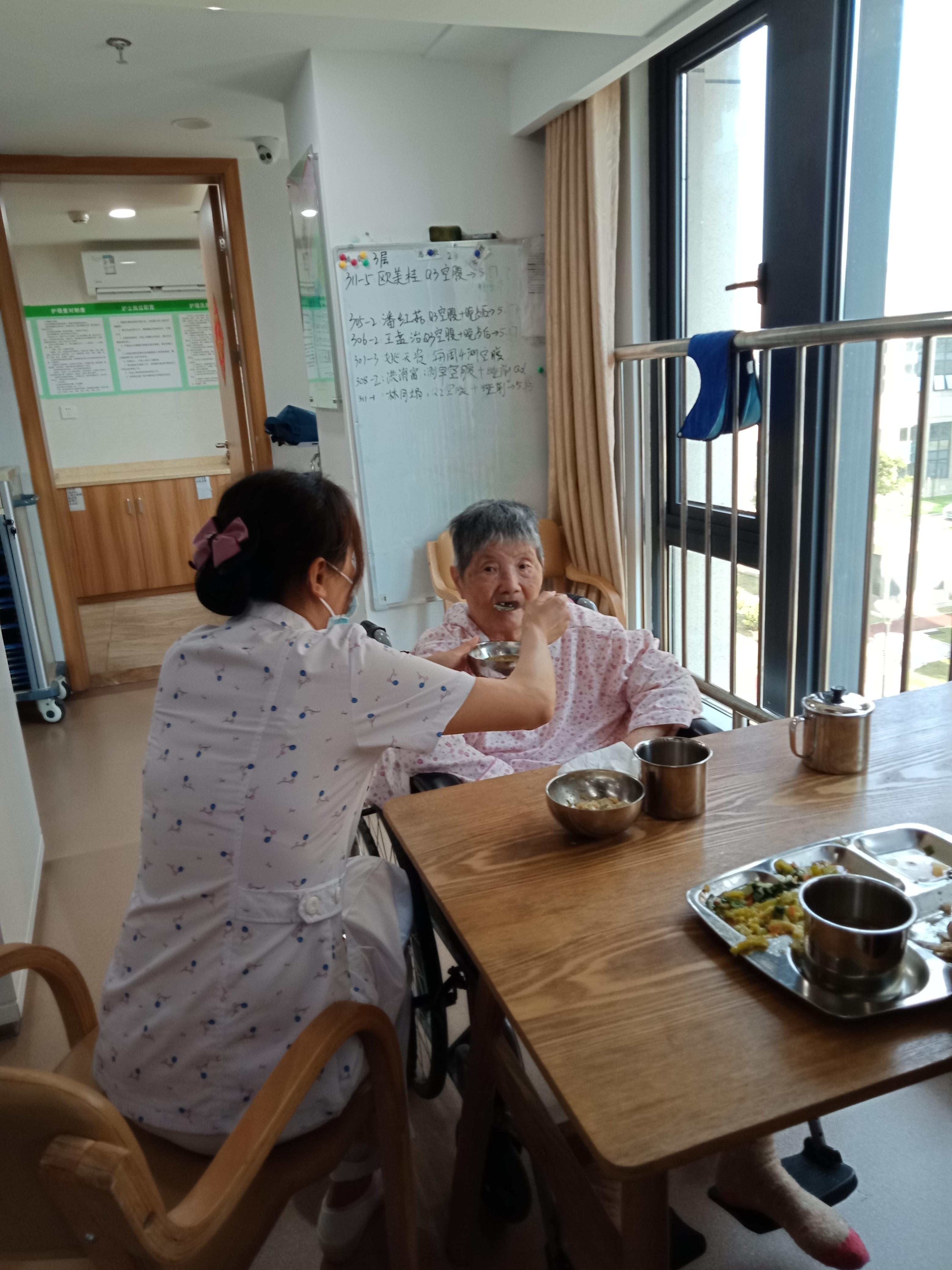 医养结合的养老院哪家住得舒服,有病治病无病强身