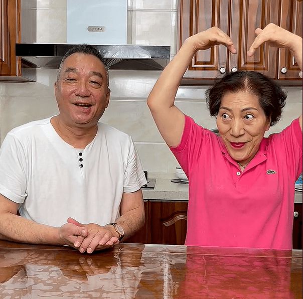 乔任梁父母失独后重新生活图片,乔任梁父母失独后重新开始