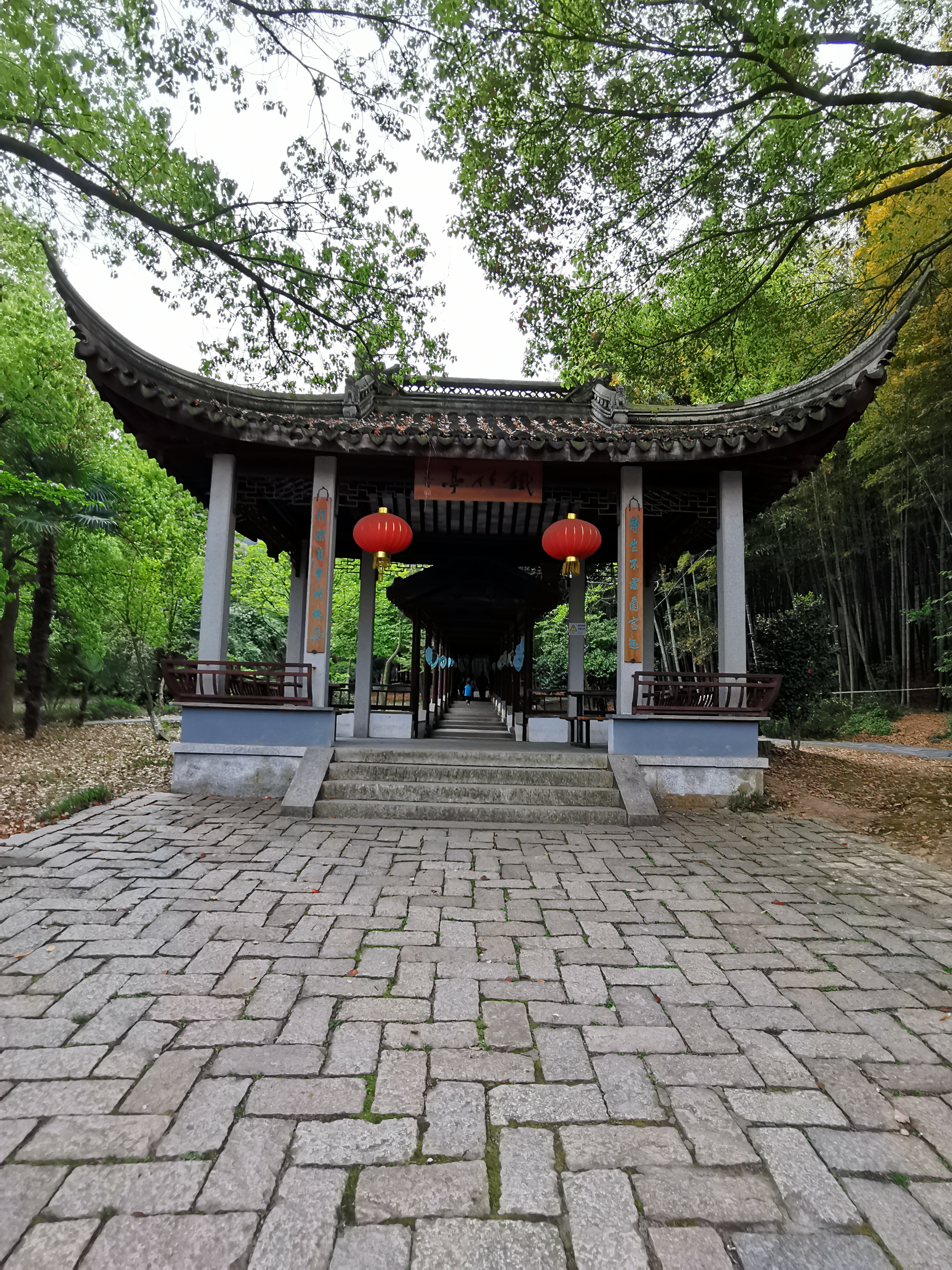 穹窿山穹窿胜迹,苏州穹窿山免费徒步攻略