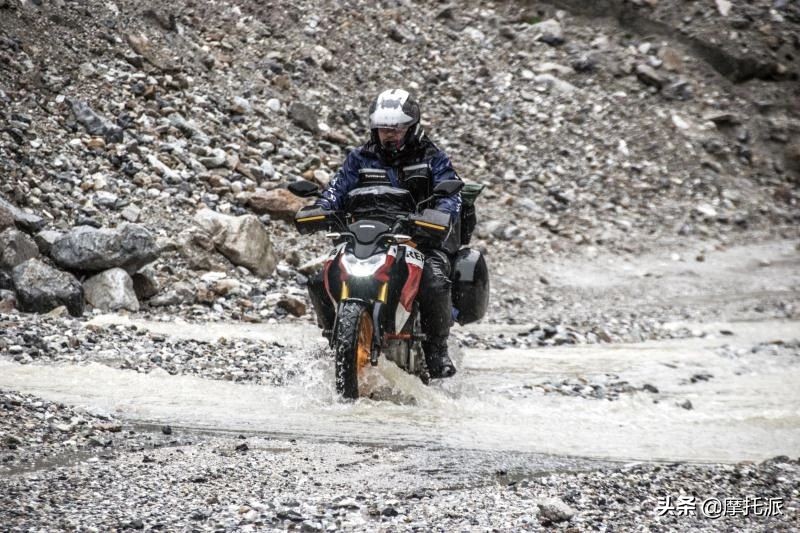 本田190暴风眼cb190r,本田暴风眼cb190r测评