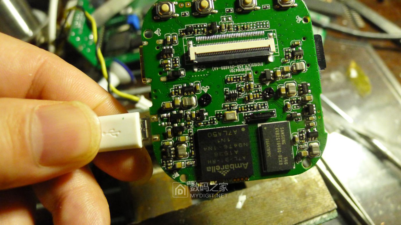 PAPAGO行车记录仪GoSafe535拆解，电源接反故障维修及思路分享