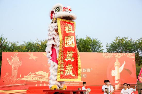 深圳西乡：精彩绝伦凤麒狮非遗为创文代言