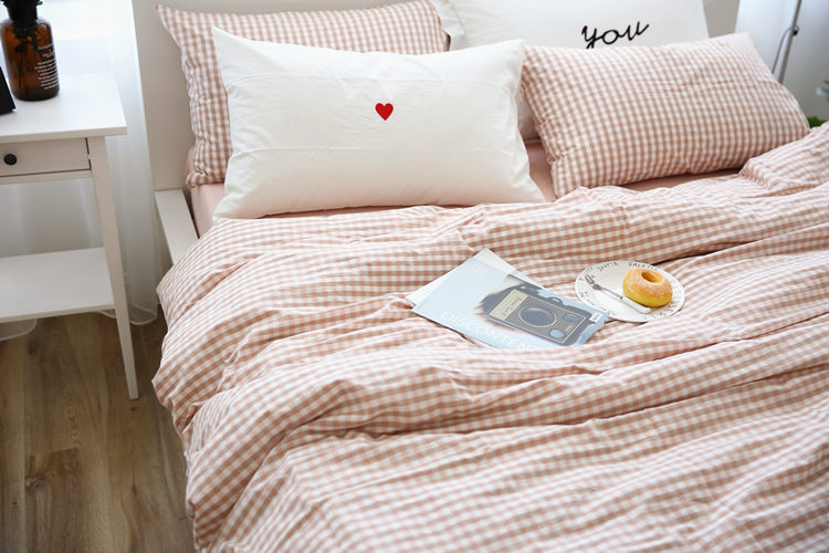 床上四件套什么面料最舒服,床上四件套各种面料介绍