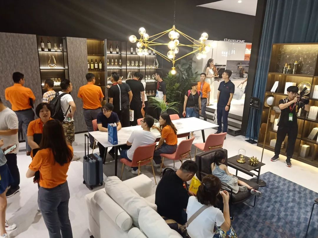 伊恋全屋定制谢宏伟,伊恋家居董事长谢宏伟