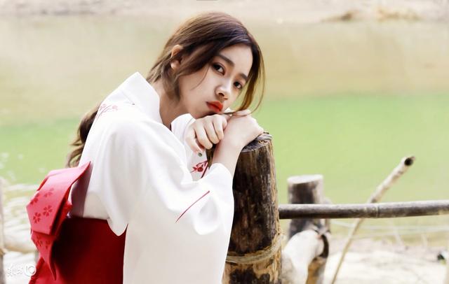 她嫁入豪门第一天小说,小说她嫁入豪门