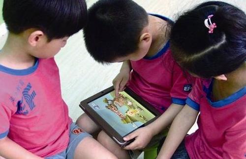 别让手机毁掉孩子，让孩子放下手机，这是我见到过的最好做法