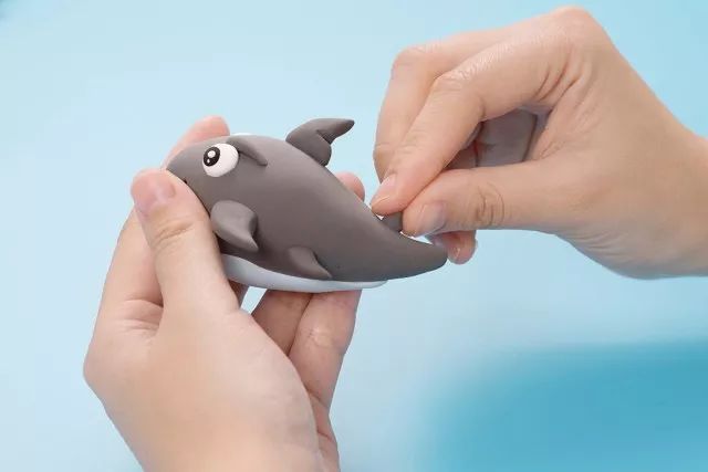 鲨鱼夹盘发教程,鲨鱼步教程新手入门