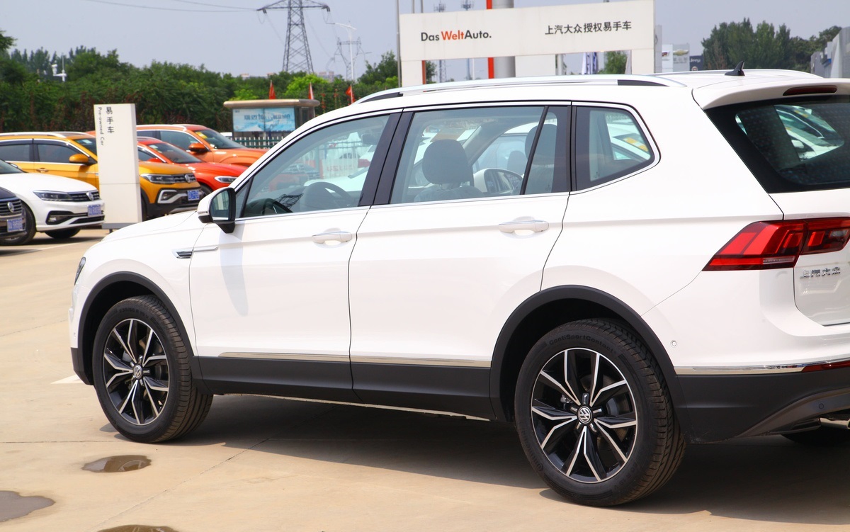 从21.88万跌至16.48万，途观L成降价王，果断放弃奇骏CR-V