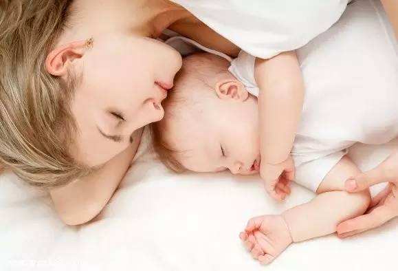 一岁半宝宝爱妈妈的表现,宝宝爱妈妈的七大表现