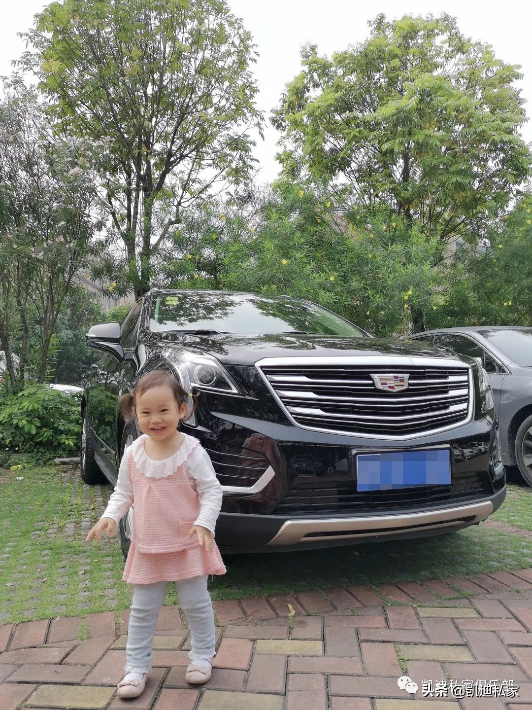 坐着奔驰长大的孩子,坐着儿子开的车倍感幸福