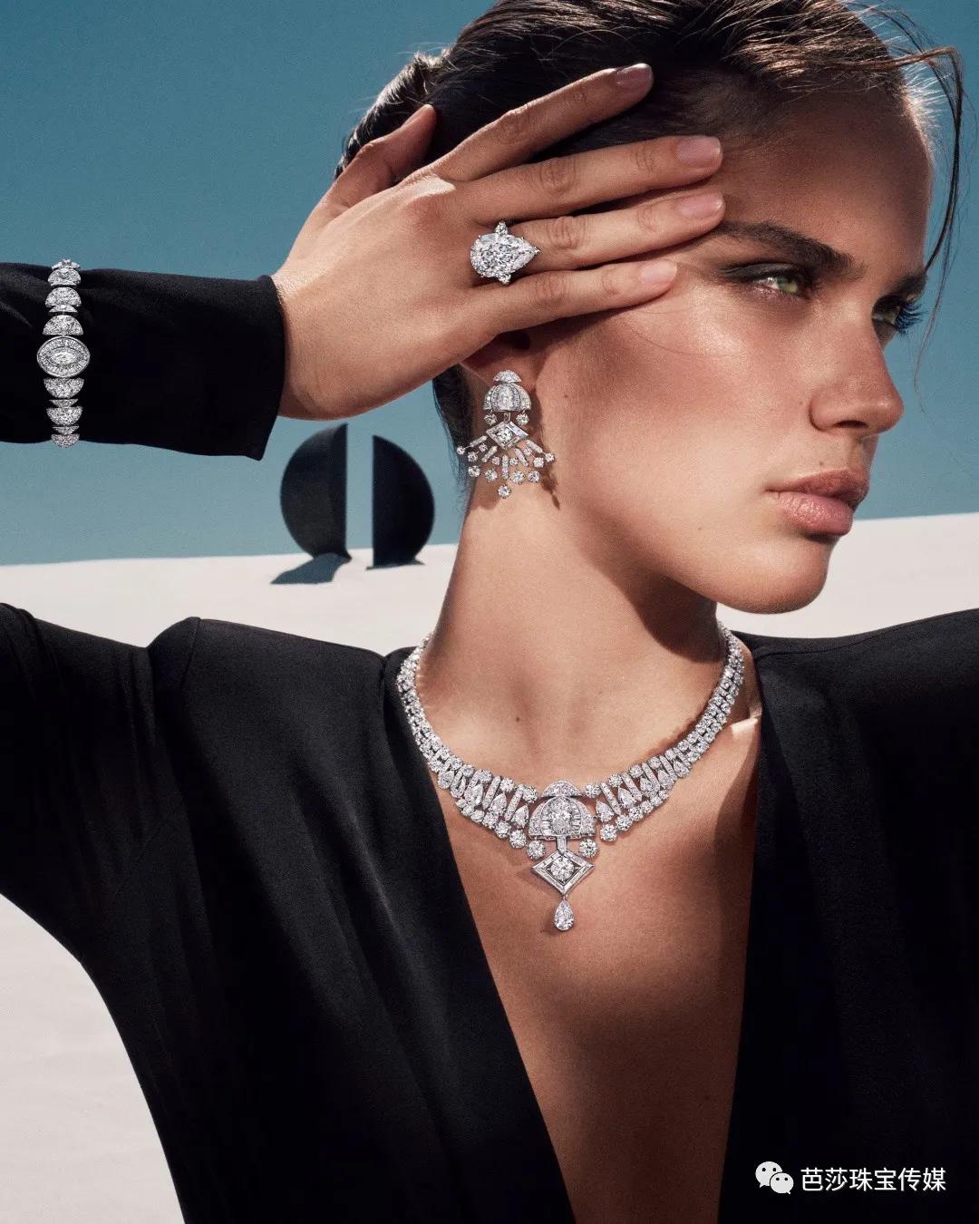 大牌高珠扎堆“上新”,外行看热闹、内行看什么?