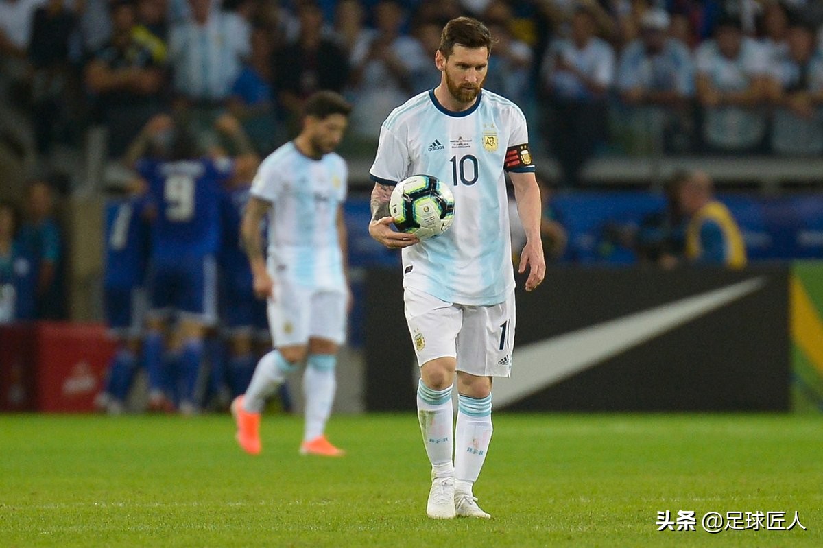 变阵433！曝阿根廷生死战首发：梅西阿圭罗出场，迪巴拉替补
