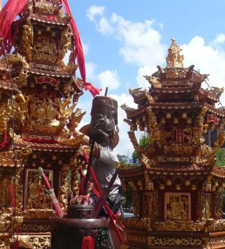 又是一年一度的中元节即将来临,中元节致我远去的亲人