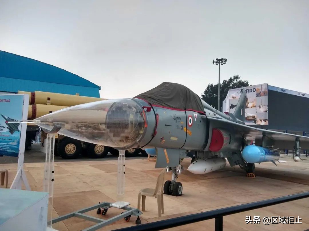 印度光辉战机与歼10对比,马来西亚购买光辉战机了吗