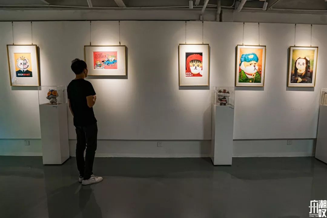 新潮展览+撸狗，广州这家新开的汪星人主题店萌爆了