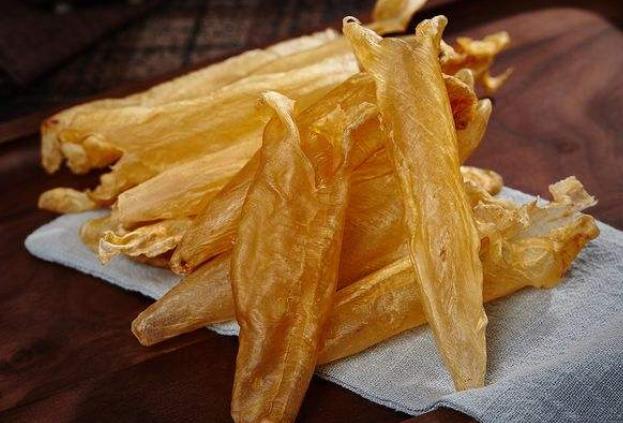 当归黄芪乌鸡补气血养生汤,当归党参黄芪花胶乌鸡汤做法