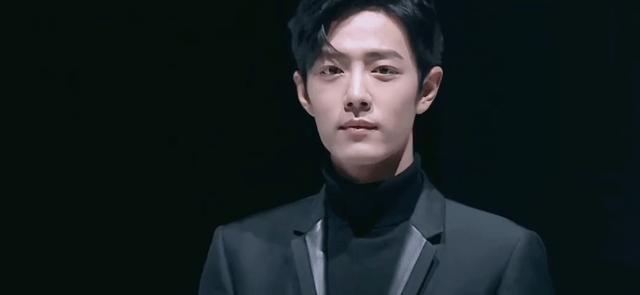 肖战绝世侧颜,肖战绝美回眸