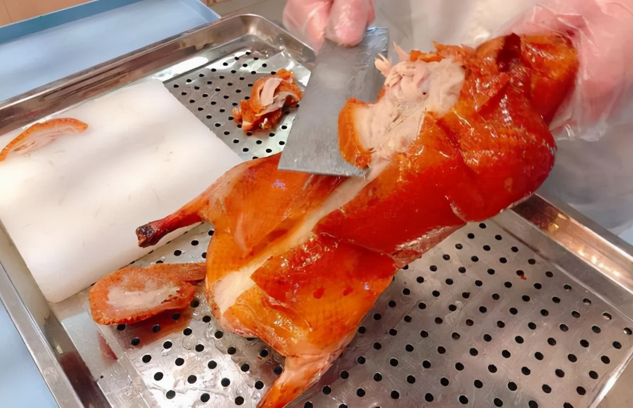 来北京吃涮羊肉烤鸭,在北京吃烤鸭最正宗的地方