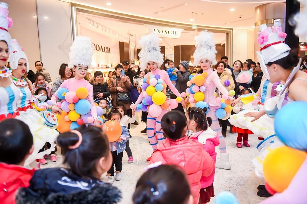 以“场景+社交”运营为核心爱琴海奥莱迎来2周年