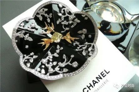 经典珠宝作品,普通人鉴定珠宝去哪