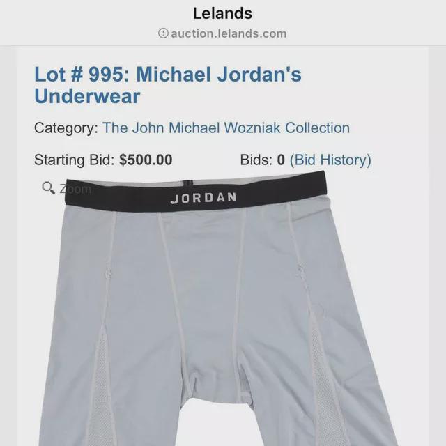 乔丹18年前的照片,乔丹亲穿签名鞋拍出56万美元