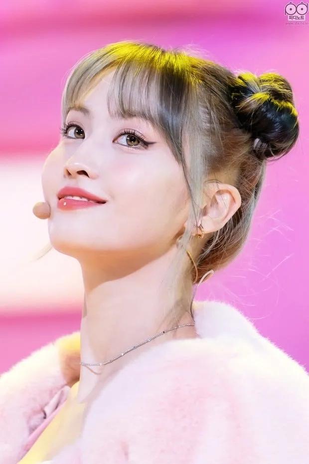 twice队内子瑜跟谁关系最好,跟mina关系最好的twice成员