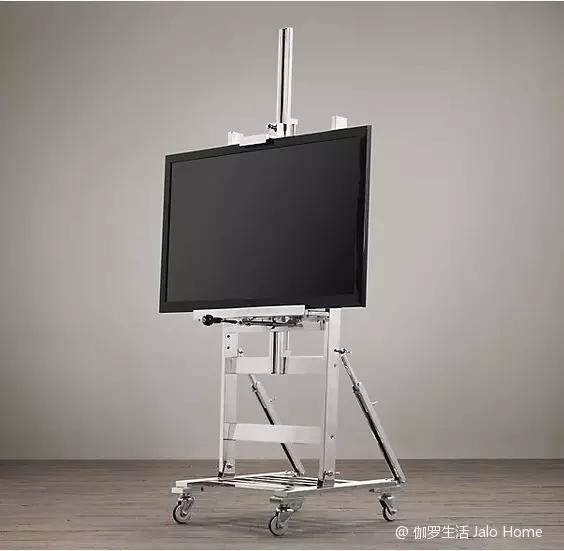 客厅可以有电视，但不该成为主角，它们可以摆成这样