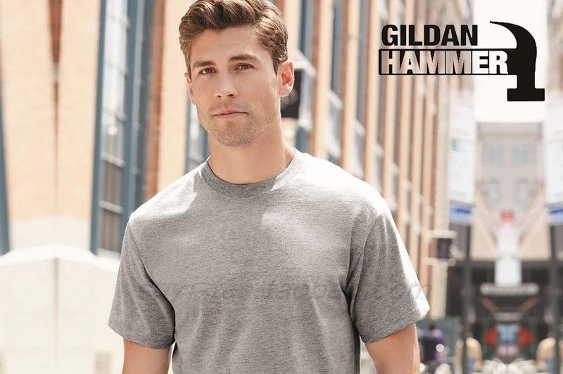 prada线上发布2021春夏系列,prada2021秋冬时装发布会时间