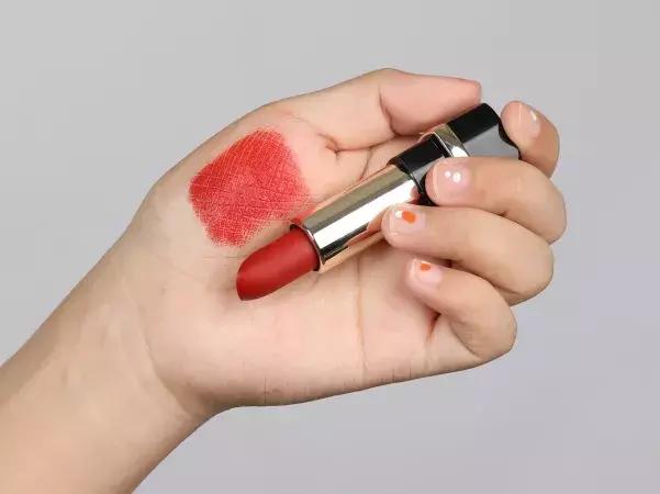 看着廉价的口红颜色,什么口红颜色不明显还好看