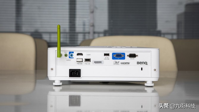 明基投影仪e520无线投屏,手机怎么投屏到明基685投影仪