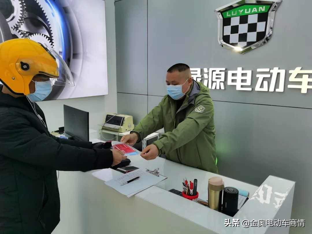 假繁荣还是真出路?电动车企业发力强攻线上直播！